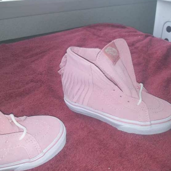 Vans - Picture 5 of 6